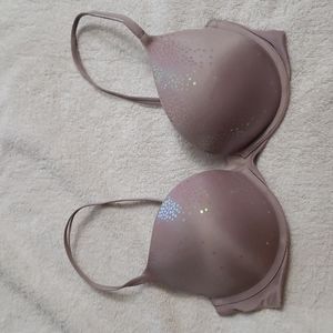 Victoria Secret- Very sexy push-up